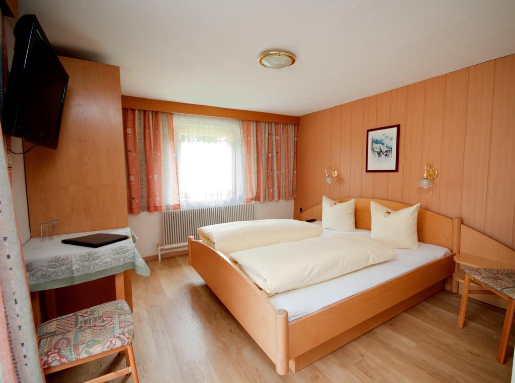 Pension Arnspitze Scharnitz Room photo